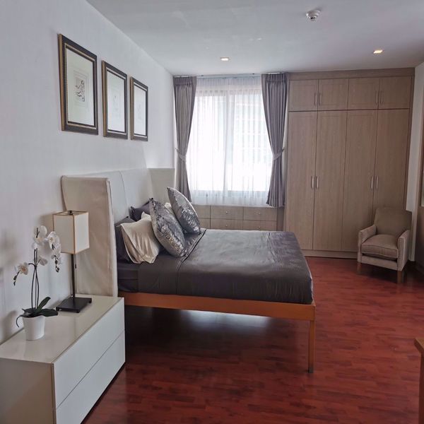 Picture of 2 bed Condo in Las Colinas Khlong Toei Nuea Sub District C015674