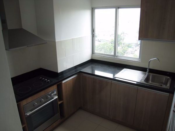 รูปภาพ 3 ห้องนอน Condo ในโครงการ P.W.T. Mansion Khlongtoei Sub District C015710