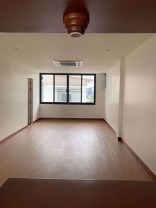 Picture of 3 bed House  Phrakhanongtai Sub District H015767