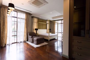 Picture of 4 bed House in Baan Sansiri Sukhumvit 67  Phrakhanongnuea Sub District H015849