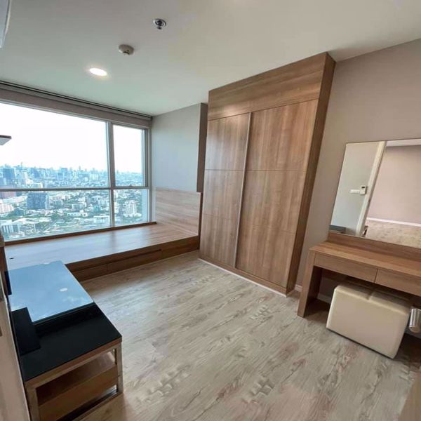 รูปภาพ 2 ห้องนอน Condo ในโครงการ Rhythm Phahol - Ari Samsennai Sub District C015864