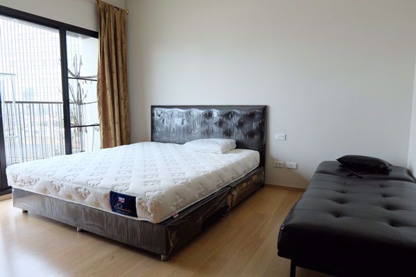 Picture of 1 bed Condo in Noble Reform Samsennai Sub District C015890