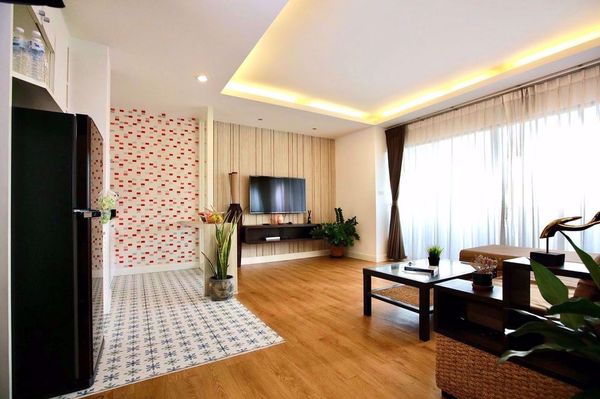 Picture of 1 bed Condo in Phasuk Place Phayathai District C015903