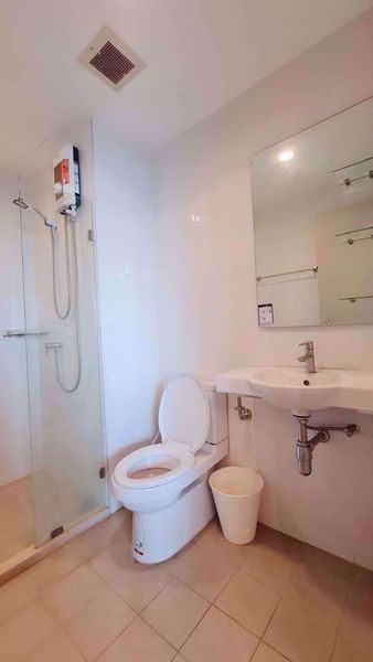 Picture of 1 bed Condo in Ideo Sathorn - Thaphra Bukkhalo Sub District C015906