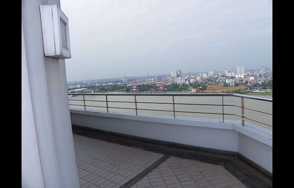 รูปภาพ 3 ห้องนอน Condo ในโครงการ River Heaven Wat Phraya Krai Sub District C015935