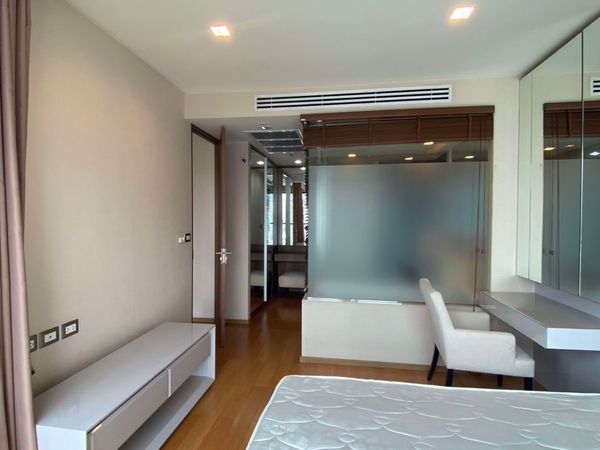 รูปภาพ 2 ห้องนอน Condo ในโครงการ The Address Sathorn Silom Sub District C016023