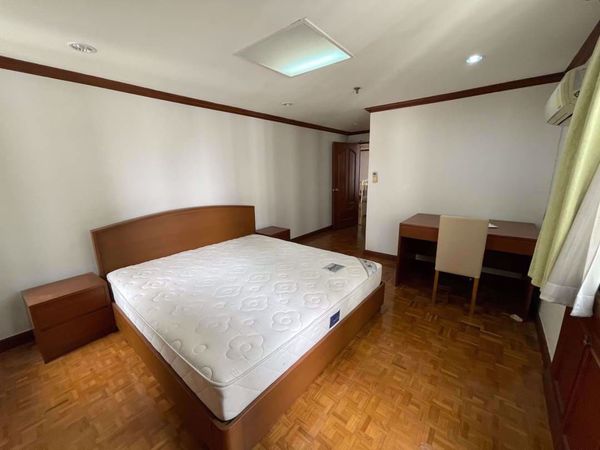 Picture of 2 bed Condo in Las Colinas Khlong Toei Nuea Sub District C016058