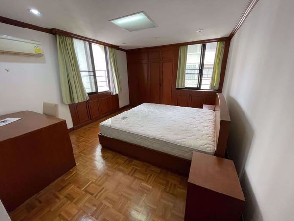 Picture of 2 bed Condo in Las Colinas Khlong Toei Nuea Sub District C016058