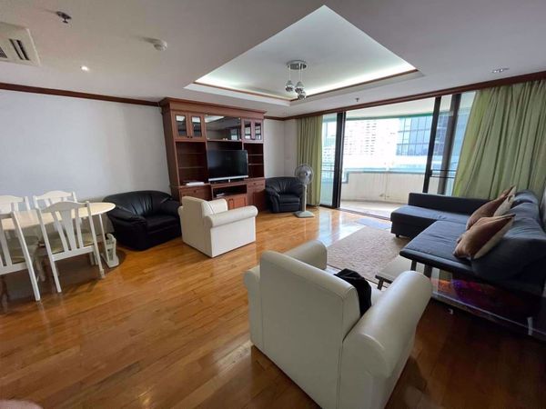 Picture of 2 bed Condo in Las Colinas Khlong Toei Nuea Sub District C016058