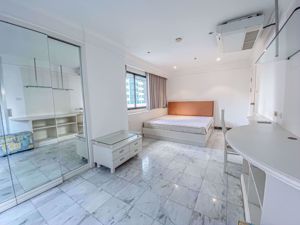 รูปภาพ 2 ห้องนอน Condo ในโครงการ Regent Royal Place 2 Lumphini Sub District C016089