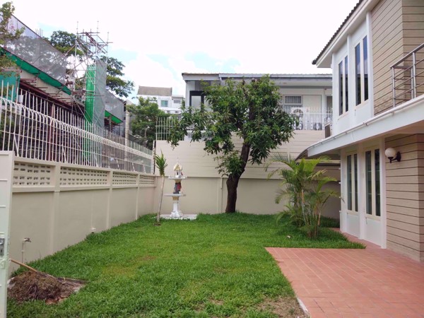 Picture of 3 bed House  Khlong Tan Nuea Sub District H016132