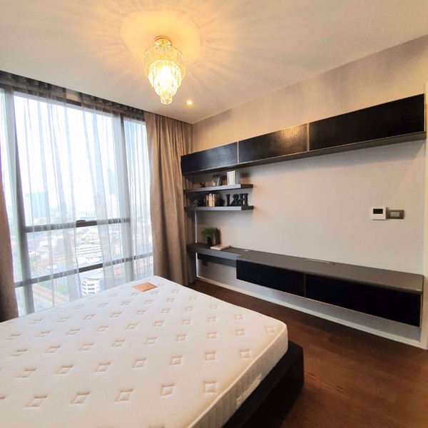 Picture of 1 bed Condo in The Bangkok Sathorn Yan Nawa Sub District C016144