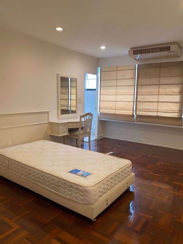 Picture of 3 bed Condo in The Habitat Sukhumvit 53 Khlong Tan Nuea Sub District C016155