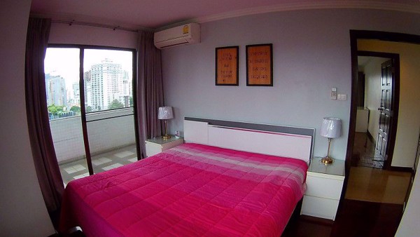 Picture of 3 bed Condo in Richmond Palace Khlong Tan Nuea Sub District C016260