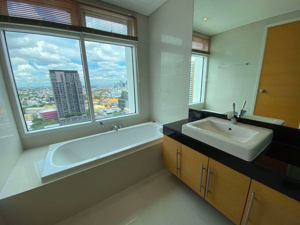 รูปภาพ 2 ห้องนอน Condo ในโครงการ Fullerton Sukhumvit Khlongtoei Sub District C016281