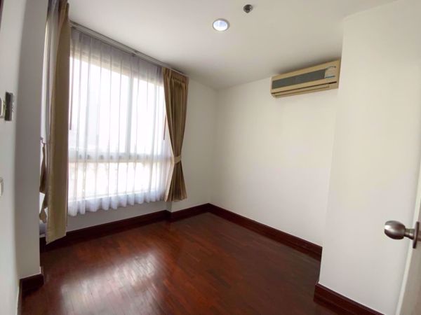 รูปภาพ 3 ห้องนอน Condo ในโครงการ River Heaven Wat Phraya Krai Sub District C016292