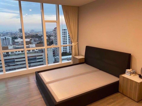 รูปภาพ 2 ห้องนอน Condo ในโครงการ The Room Sathorn-TanonPun Silom Sub District C016293