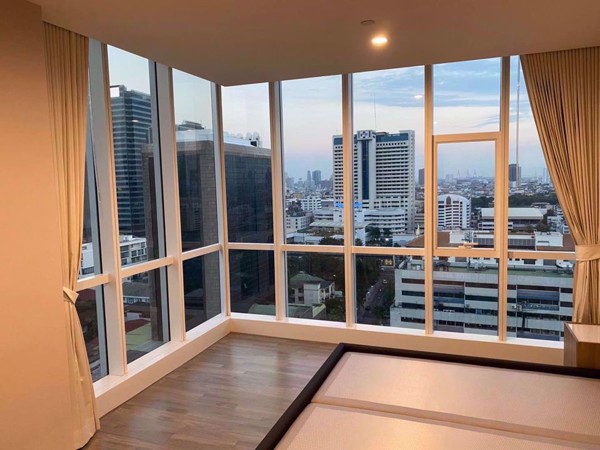 รูปภาพ 2 ห้องนอน Condo ในโครงการ The Room Sathorn-TanonPun Silom Sub District C016293