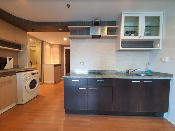 Picture of 2 bed Condo in The Trendy Condominium Khlong Tan Nuea Sub District C016310