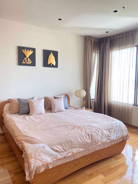 Picture of 1 bed Condo in The Emporio Place Khlongtan Sub District C016313