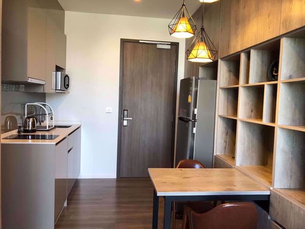 Picture of 1 bed Condo in Whizdom Essence Bangchak Sub District C016355