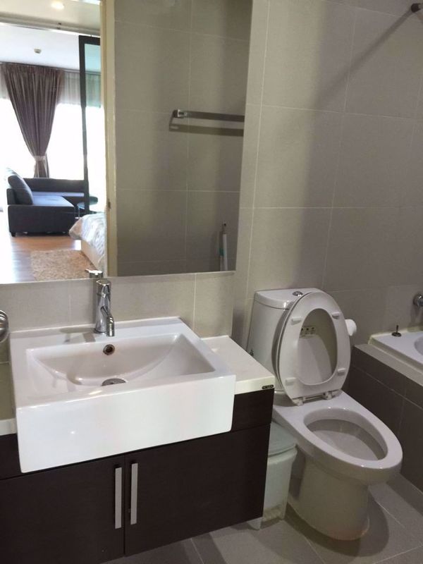 Picture of 1 bed Condo in Noble Remix Khlongtan Sub District C016363