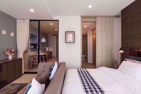 Picture of 1 bed Condo in Noble Ploenchit Lumphini Sub District C016401