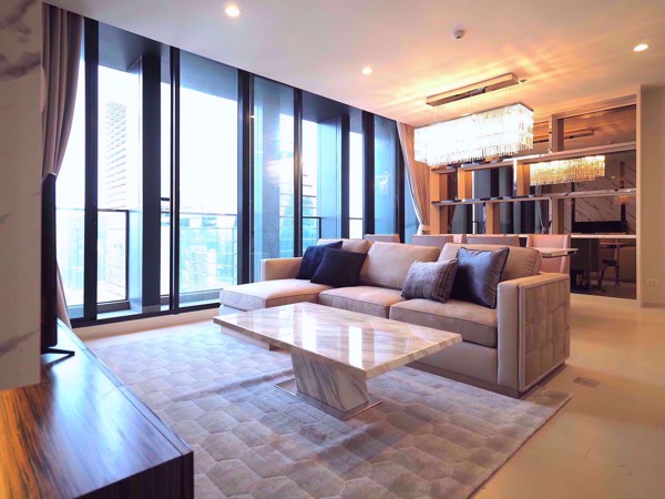 รูปภาพ 2 ห้องนอน Condo ในโครงการ Noble Ploenchit Lumphini Sub District C016404