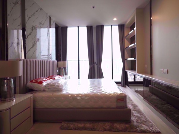 รูปภาพ 2 ห้องนอน Condo ในโครงการ Noble Ploenchit Lumphini Sub District C016404