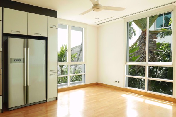 Picture of 4 bed Condo in The Trees Sathorn Chong Nonsi Sub District C016428