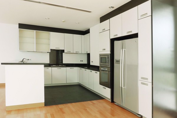 Picture of 4 bed Condo in The Trees Sathorn Chong Nonsi Sub District C016428