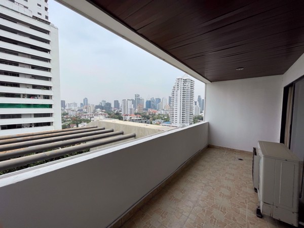 รูปภาพ 3 ห้องนอน Condo ในโครงการ Casa Viva Khlong Tan Nuea Sub District C016442