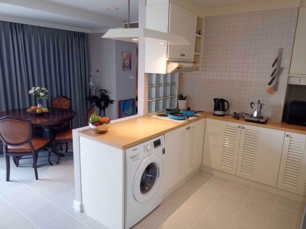 Picture of 2 bed Condo in Supalai Place Condominium Khlong Tan Nuea Sub District C016446