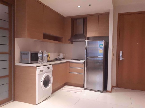 Picture of 1 bed Condo in The Emporio Place Khlongtan Sub District C016539