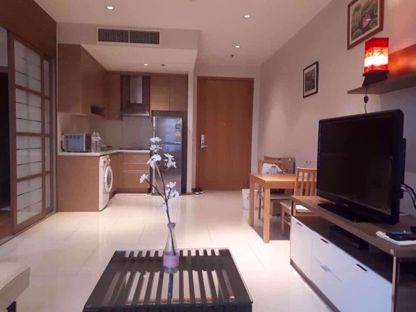 Picture of 1 bed Condo in The Emporio Place Khlongtan Sub District C016539