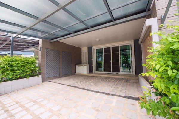 Picture of 3 bed House in Town Avenue Srinakarin  Suanluang Sub District H016572