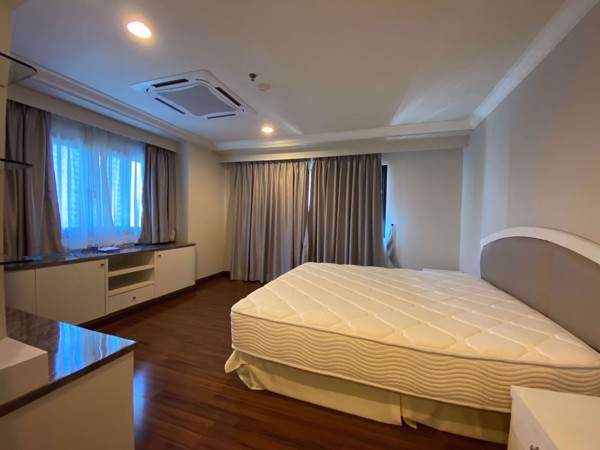 Picture of 3 bed Condo in GP Grande Tower Khlong Toei Nuea Sub District C016573