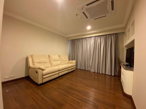 Picture of 3 bed Condo in GP Grande Tower Khlong Toei Nuea Sub District C016573