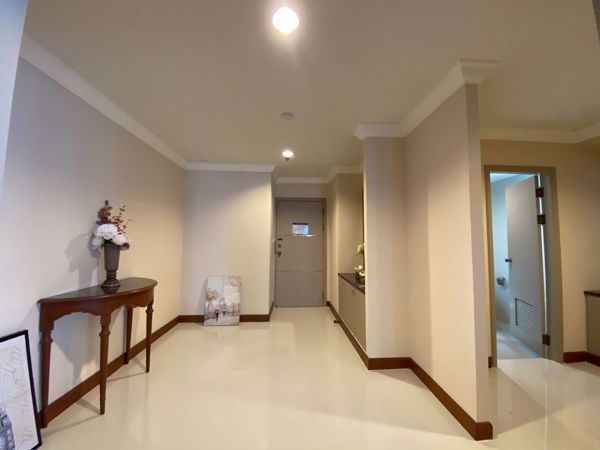 Picture of 3 bed Condo in GP Grande Tower Khlong Toei Nuea Sub District C016575