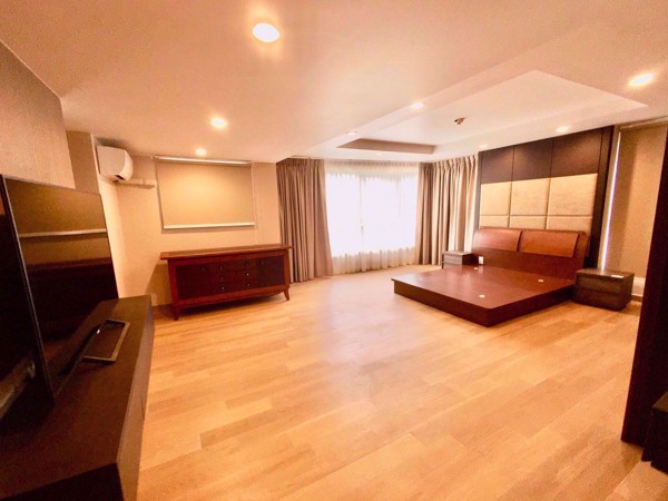 Picture of 4 bed Condo in Avenue 61 Khlong Tan Nuea Sub District C016580