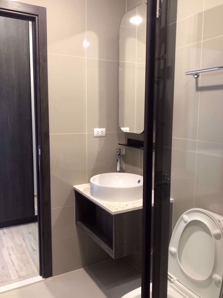 Picture of 2 bed Condo in XT Huaykwang Din Daeng District C016589