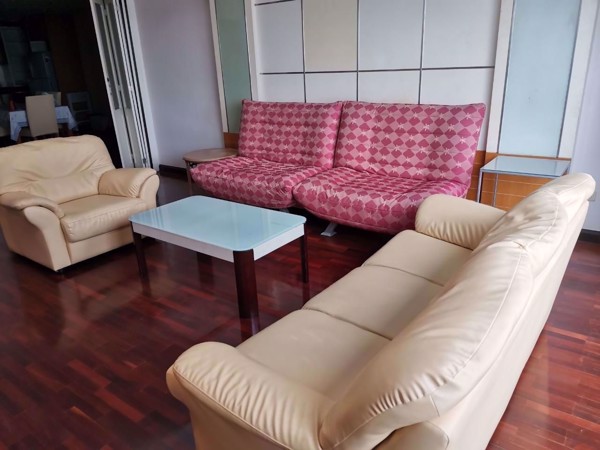 Picture of 3 bed Condo in Baan Phaholyothin Place Phayathai District C016607