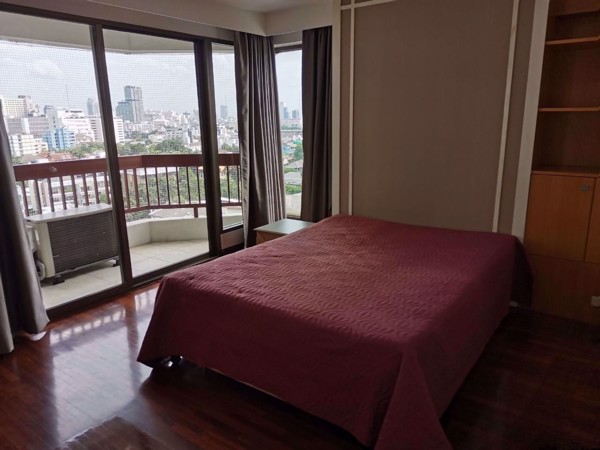 Picture of 3 bed Condo in Baan Phaholyothin Place Phayathai District C016607