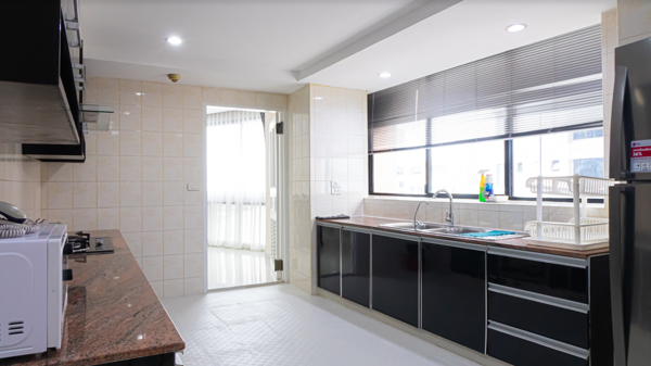 Picture of 3 bed Condo in President Park Sukhumvit 24 Khlongtan Sub District C016482