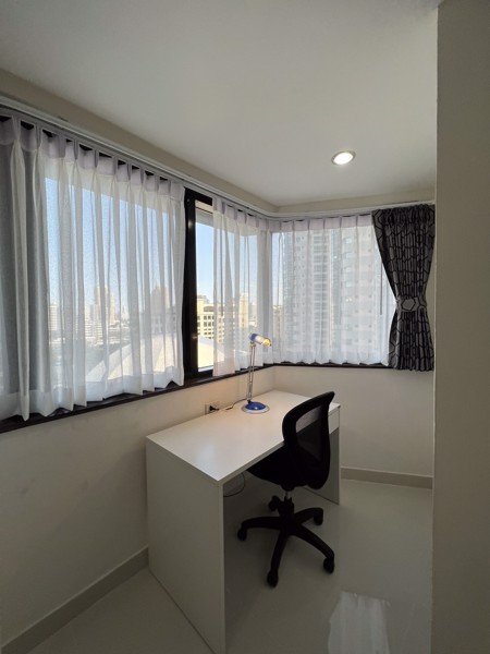 Picture of 3 bed Condo in President Park Sukhumvit 24 Khlongtan Sub District C016482