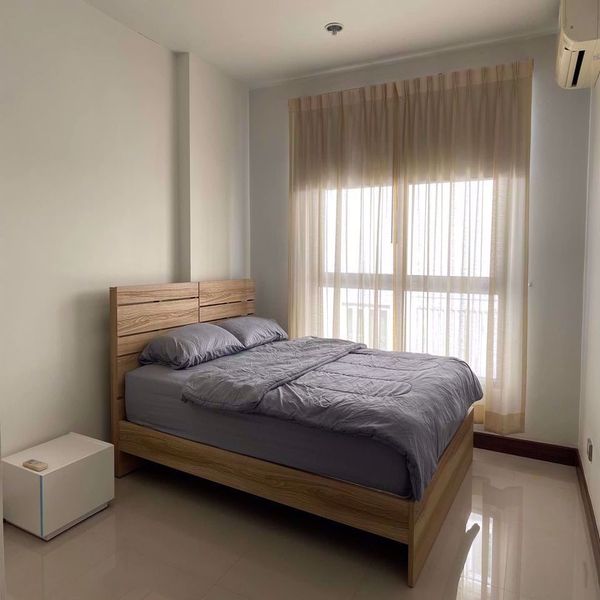 Picture of 2 bed Condo in Silom City Resort Bang Rak District C016661