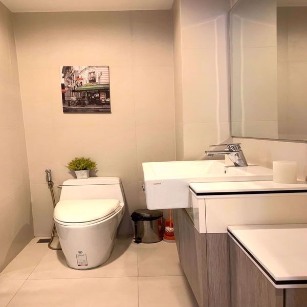 Picture of 1 bed Condo in The Crest Sukhumvit 24 Khlongtan Sub District C016671