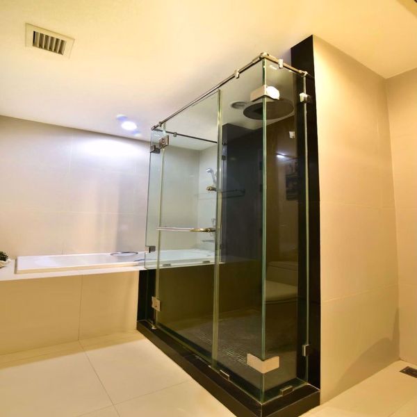 Picture of 1 bed Condo in The Crest Sukhumvit 24 Khlongtan Sub District C016671