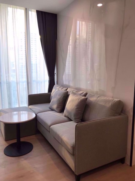 Picture of 1 bed Condo in Noble Recole Khlong Toei Nuea Sub District C016730