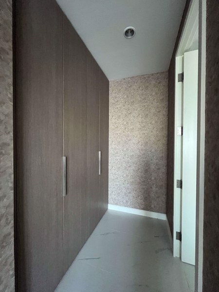 Picture of 1 bed Condo in 185 Rajadamri Lumphini Sub District C016776